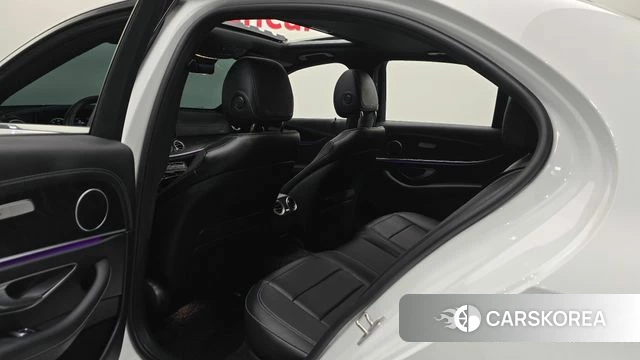 Mercedes-Benz E-Class W213 id 4579389 из Кореи 30