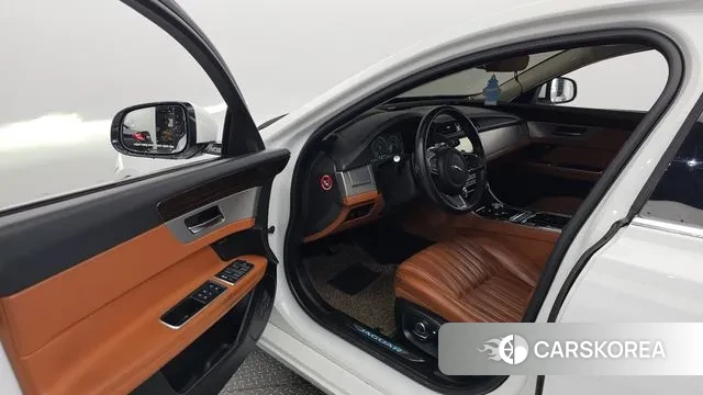 Jaguar XF (X260) id 3008968 из Кореи 20