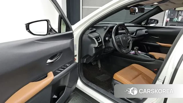 Lexus UX250h id 3013682 из Кореи 20