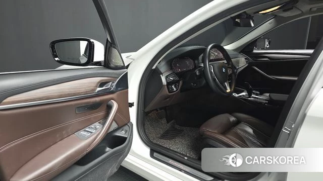BMW 5 Series (G30) id 4496022 из Кореи 34