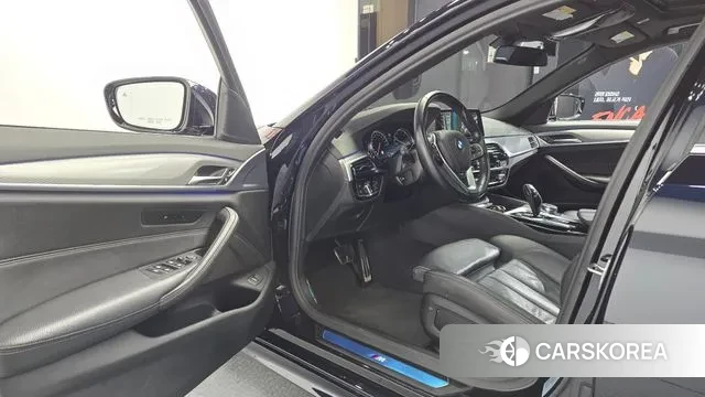 BMW 5 Series (G30) id 3641831 из Кореи 20