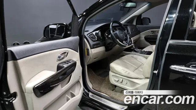 Kia The New Carnival id 2504526 из Кореи 20