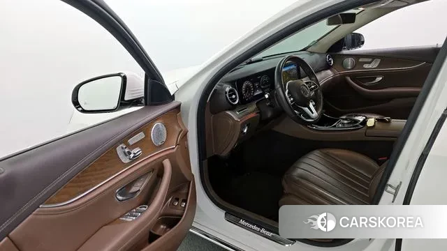 Mercedes-Benz E-Class W213 id 3641227 из Кореи 20