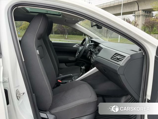 Volkswagen Polo id 4209516 из Китая 17