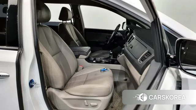 Kia The New Carnival id 3000152 из Кореи 20