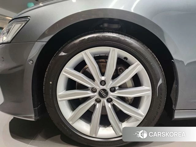 Audi A6L id 4278466 из Китая 29