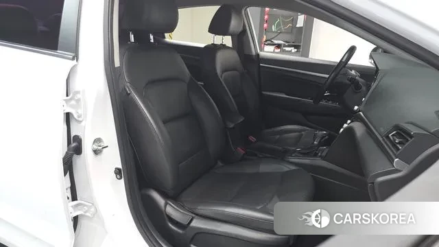 Hyundai The New Avante AD id 3454911 из Кореи 20