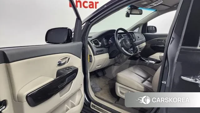 Kia The New Carnival id 3039315 из Кореи 20