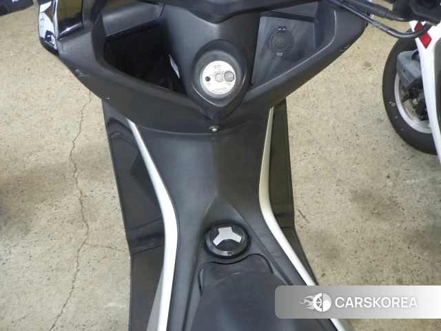 Yamaha N-MAX 125 id 3945861 из Японии 26