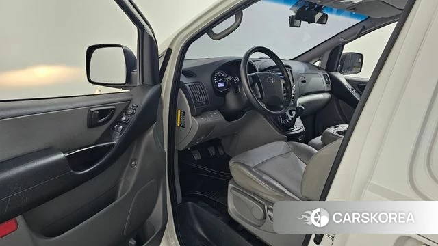 Hyundai The New Grand Starex id 4543727 из Кореи 20