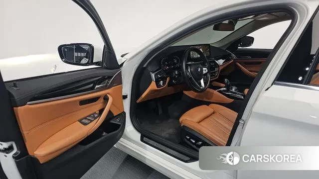 BMW 5 Series (G30) id 3702268 из Кореи 20