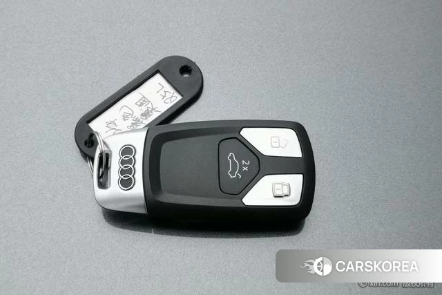 Audi Q5L id 4278951 из Китая 24
