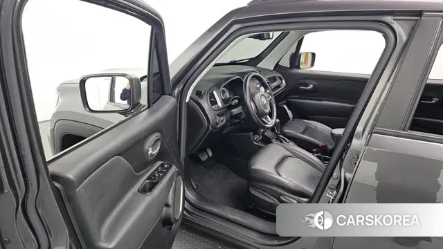 Jeep Renegade id 3597918 из Кореи 20