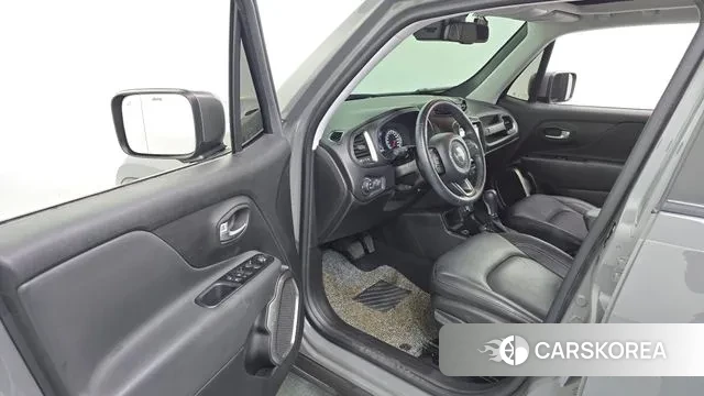 Jeep Renegade id 3138941 из Кореи 20
