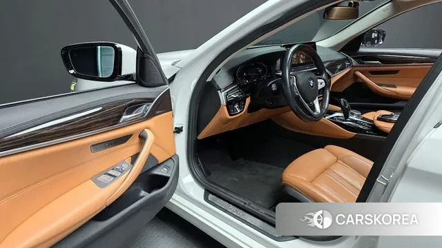 BMW 5 Series (G30) id 3577772 из Кореи 20