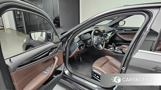 BMW 5 Series (G30) id 4423194 из Кореи 31