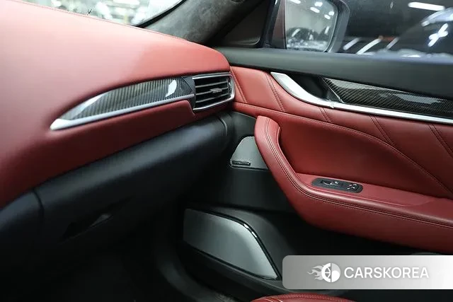 Maserati Levante id 3708411 из Кореи 10