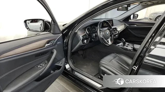 BMW 5 Series (G30) id 3356888 из Кореи 20