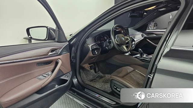 BMW 5 Series (G30) id 3828205 из Кореи 20