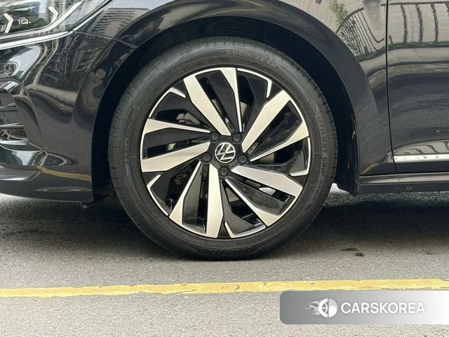 Volkswagen Passat id 4259886 из Китая 28