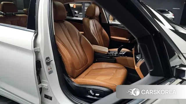 BMW 5 Series (G30) id 3380830 из Кореи 20