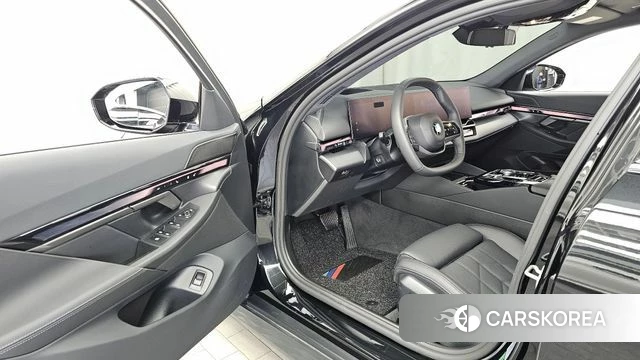 BMW 5 Series (G60) id 3921603 из Кореи 20