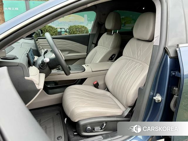 Geely Galaxy Galaxy Sparkle 8 PHEV id 3957667 из Китая 28
