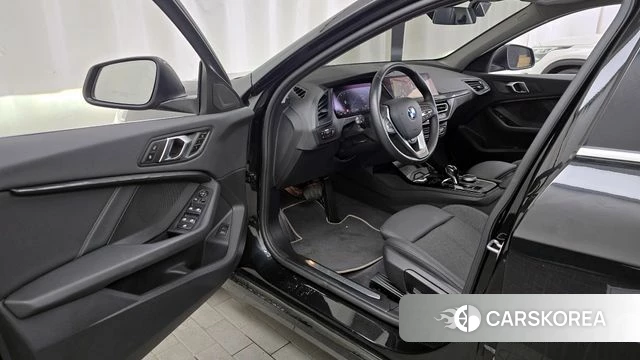 BMW 1 Series (F40) id 3922136 из Кореи 20