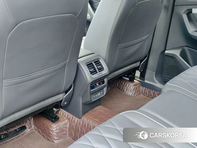 Volkswagen Tiguan L id 4277811 из Китая 10