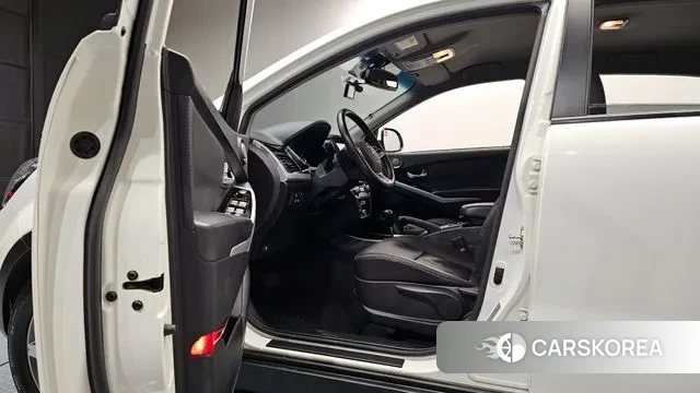 Ssangyong New Style Korando C id 3622466 из Кореи 20