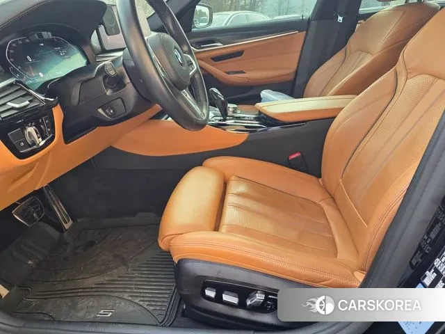 BMW 5 Series (G30) id 3586428 из Кореи 17