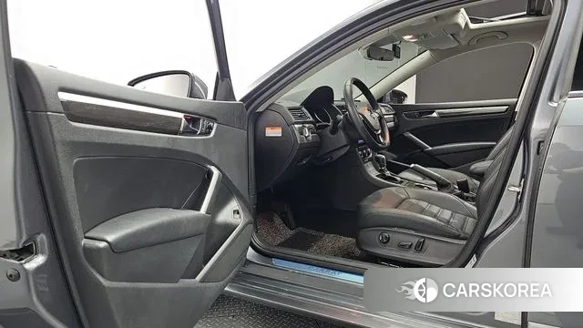 Volkswagen The New Passat id 3013859 из Кореи 20