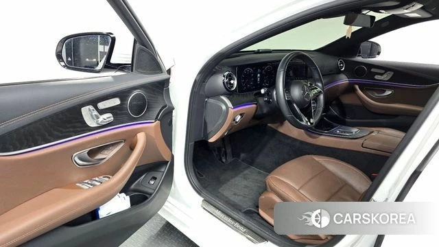 Mercedes-Benz E-Class W213 id 4665904 из Кореи 33