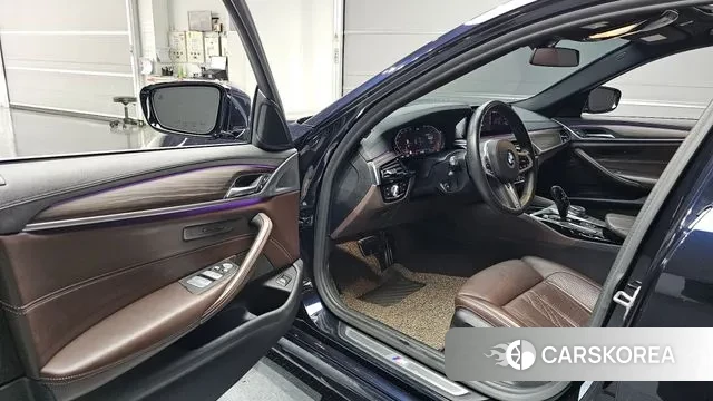 BMW 5 Series (G30) id 3504792 из Кореи 20