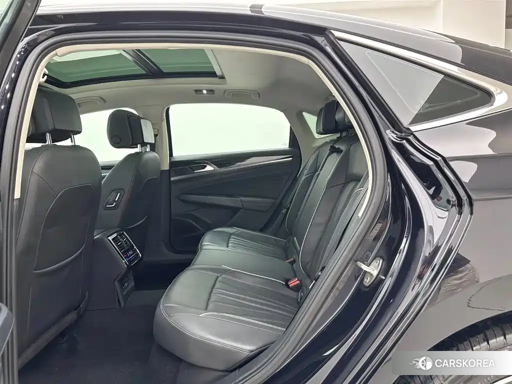 Volkswagen Passat id 4514121 из Китая 30