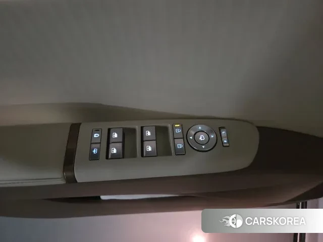 Hyundai Grandeur (GN7) id 3027141 из Кореи 14