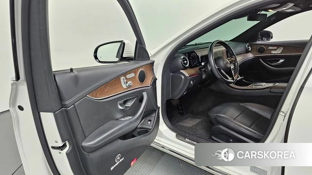 Mercedes-Benz E-Class W213 id 4848872 из Кореи 30