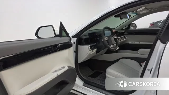 Hyundai Grandeur (GN7) id 3606236 из Кореи 20