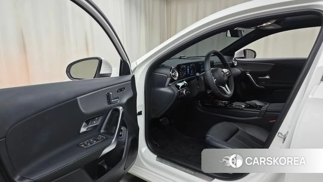 Mercedes-Benz A-Class W177 id 4196148 из Кореи 31