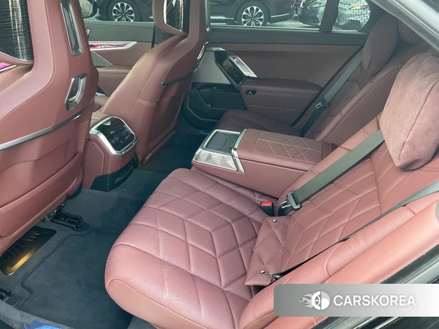 BMW 7 Series (G70) id 4329316 из Кореи 18