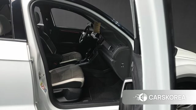 Volkswagen T-Roc id 4501097 из Кореи 31