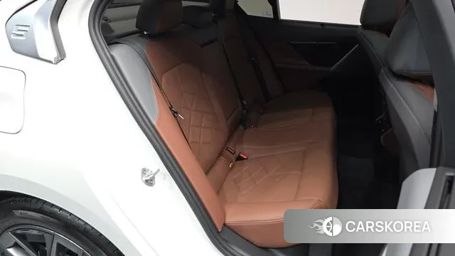 BMW 5 Series (G60) id 3745020 из Кореи 20