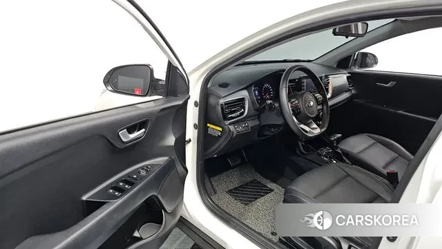 Kia Stonic id 3336470 из Кореи 20