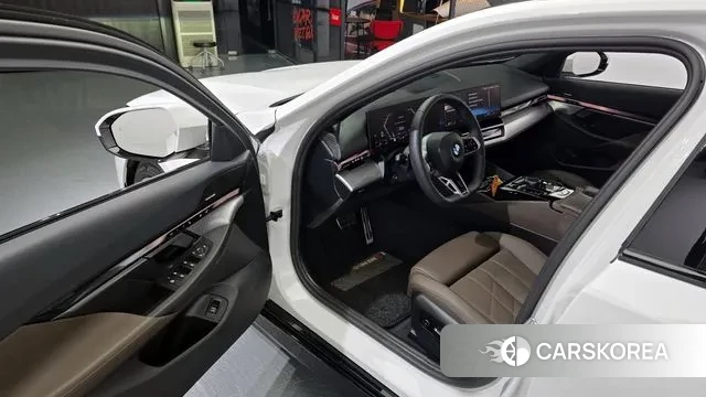 BMW 5 Series (G60) id 3446939 из Кореи 20