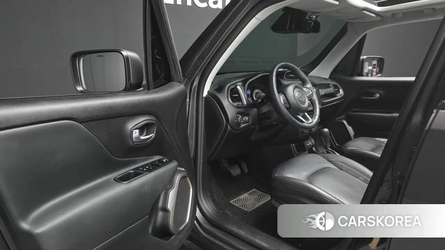 Jeep Renegade id 4501534 из Кореи 32