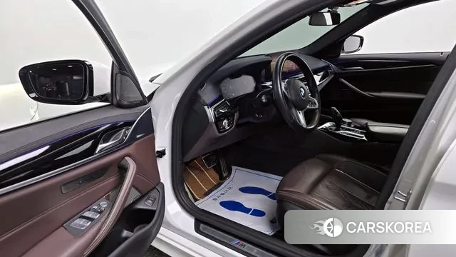 BMW 5 Series (G30) id 3561963 из Кореи 20