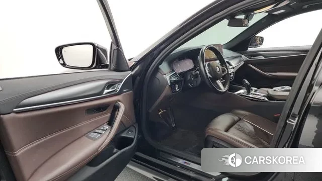 BMW 5 Series (G30) id 3707006 из Кореи 20