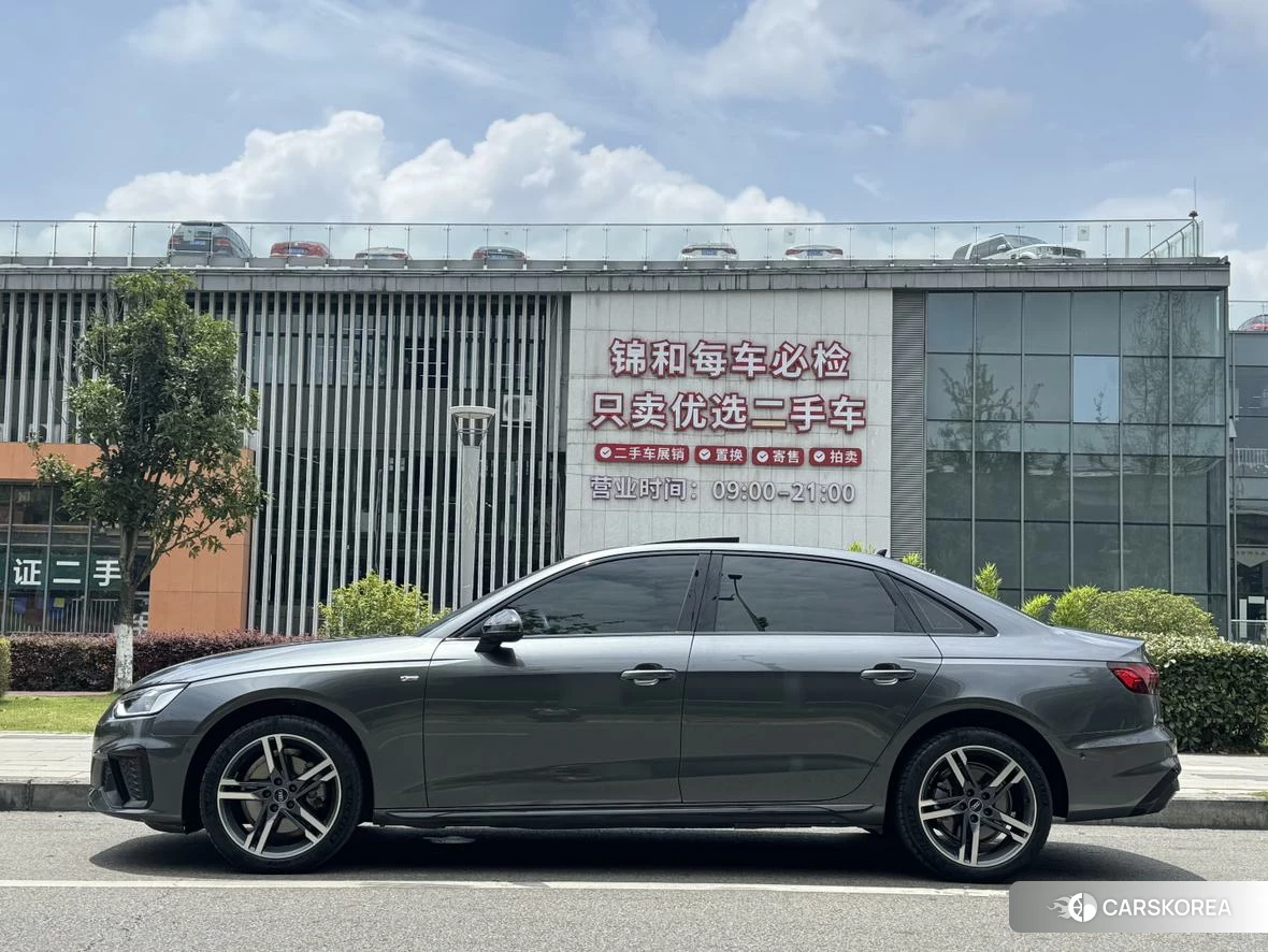 Audi A4L id 4498618 из Китая 12