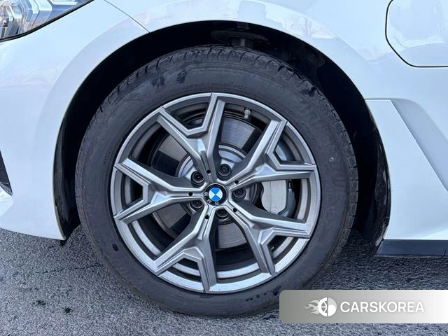 BMW i3 id 3908393 из Китая 14
