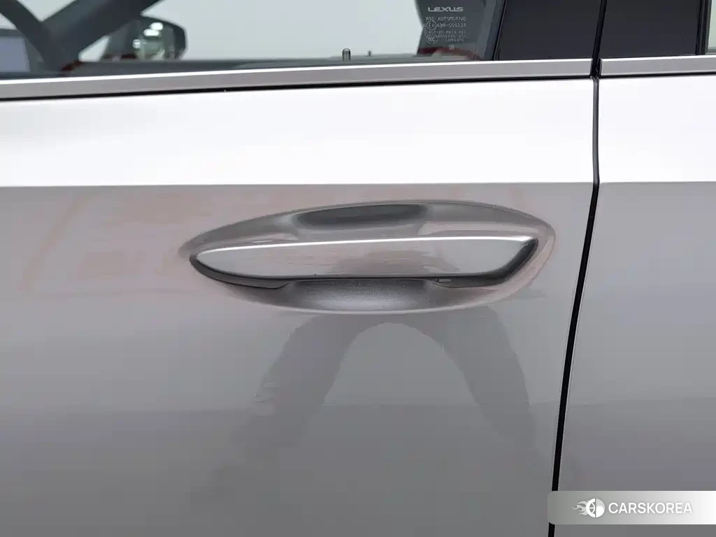 Lexus ES id 4669263 из Китая 24